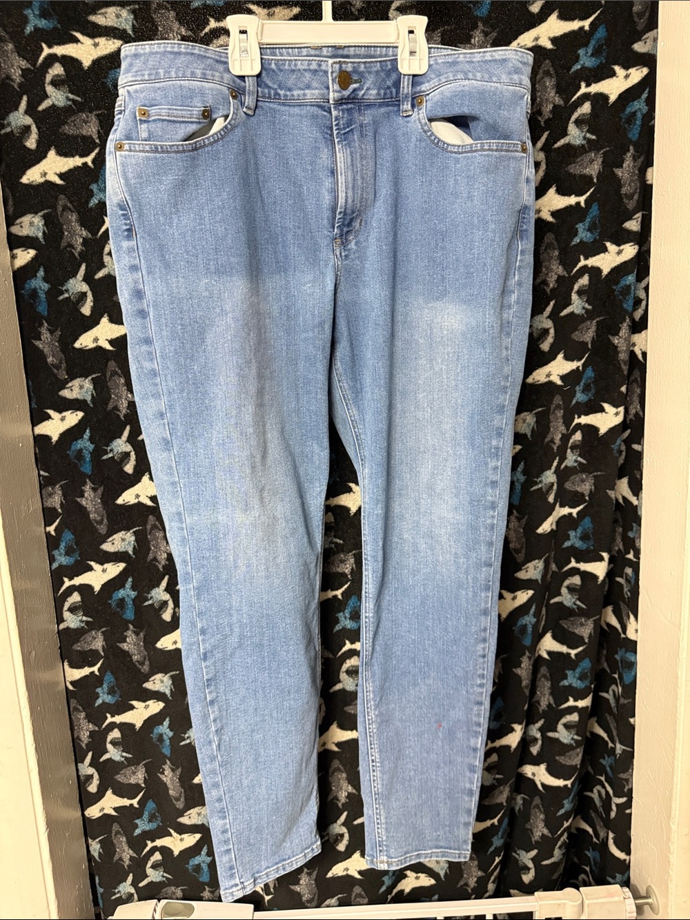 Light Wash Women’s Jeans